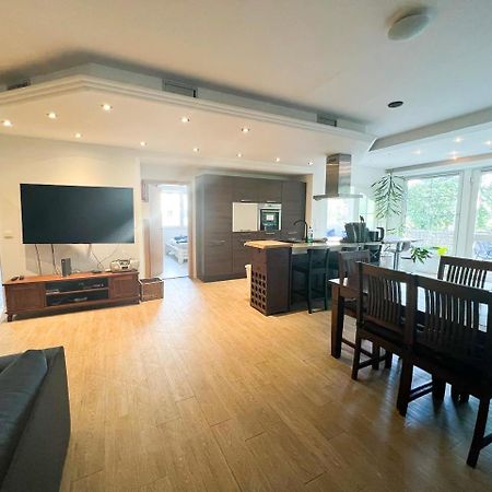 Grosse & Voll Ausgestattete Apartments, Studios, Doppelzimmer, Workspace, Parkplatz, Netflix, Prime & Schnelles Wifi In Ruhiger Lage Mit Garten Рудольштадт Екстер'єр фото