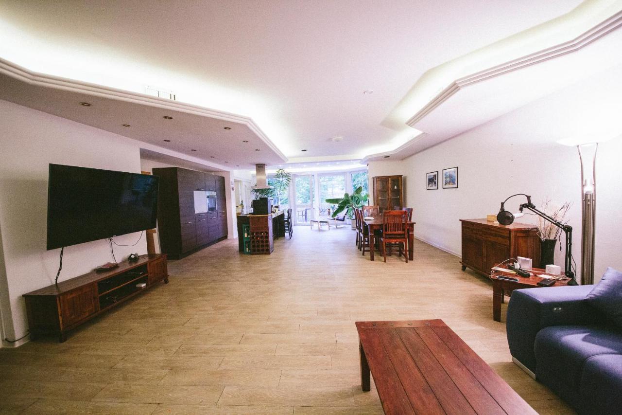 Grosse & Voll Ausgestattete Apartments, Studios, Doppelzimmer, Workspace, Parkplatz, Netflix, Prime & Schnelles Wifi In Ruhiger Lage Mit Garten Рудольштадт Екстер'єр фото