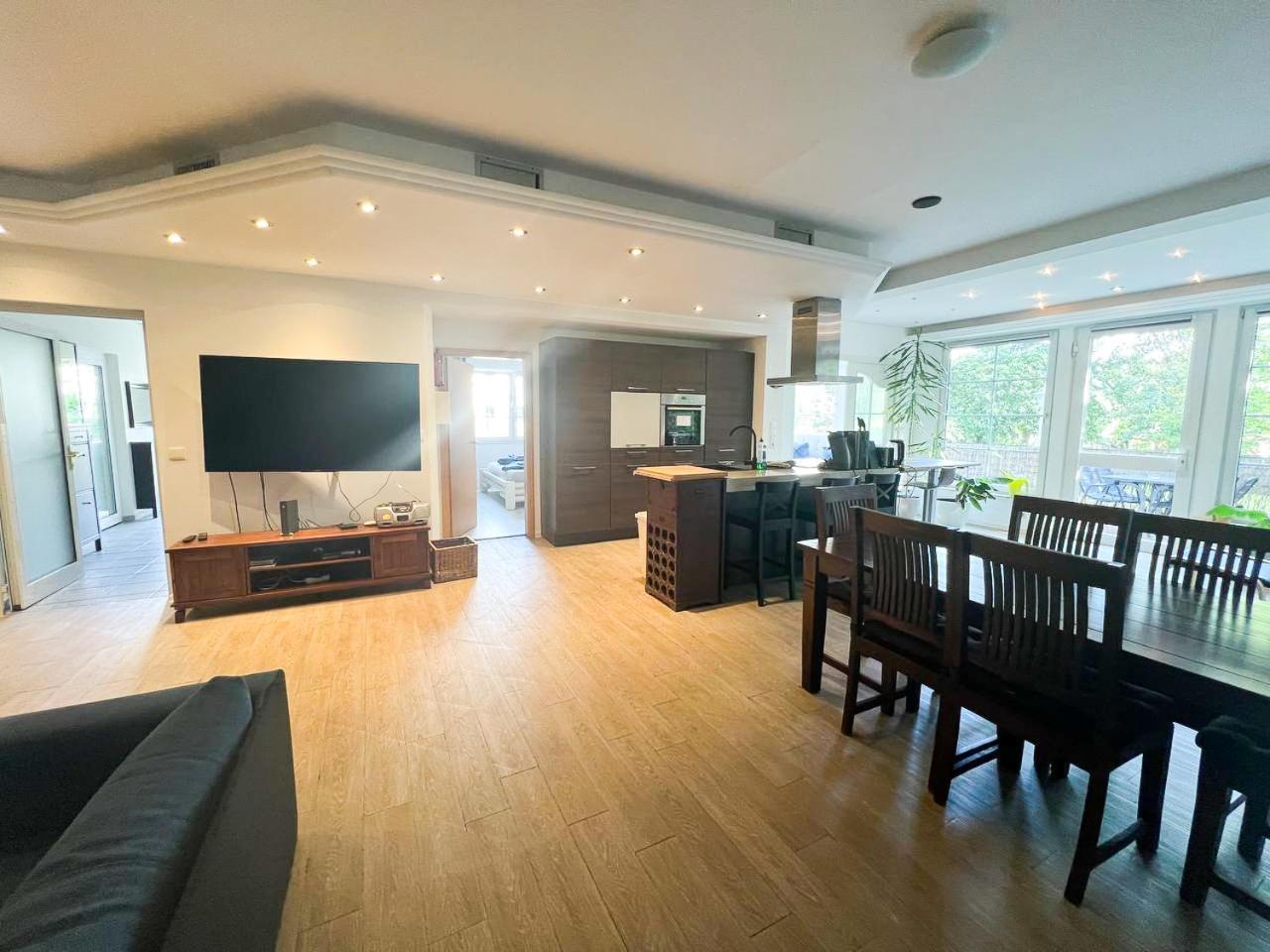 Grosse & Voll Ausgestattete Apartments, Studios, Doppelzimmer, Workspace, Parkplatz, Netflix, Prime & Schnelles Wifi In Ruhiger Lage Mit Garten Рудольштадт Екстер'єр фото